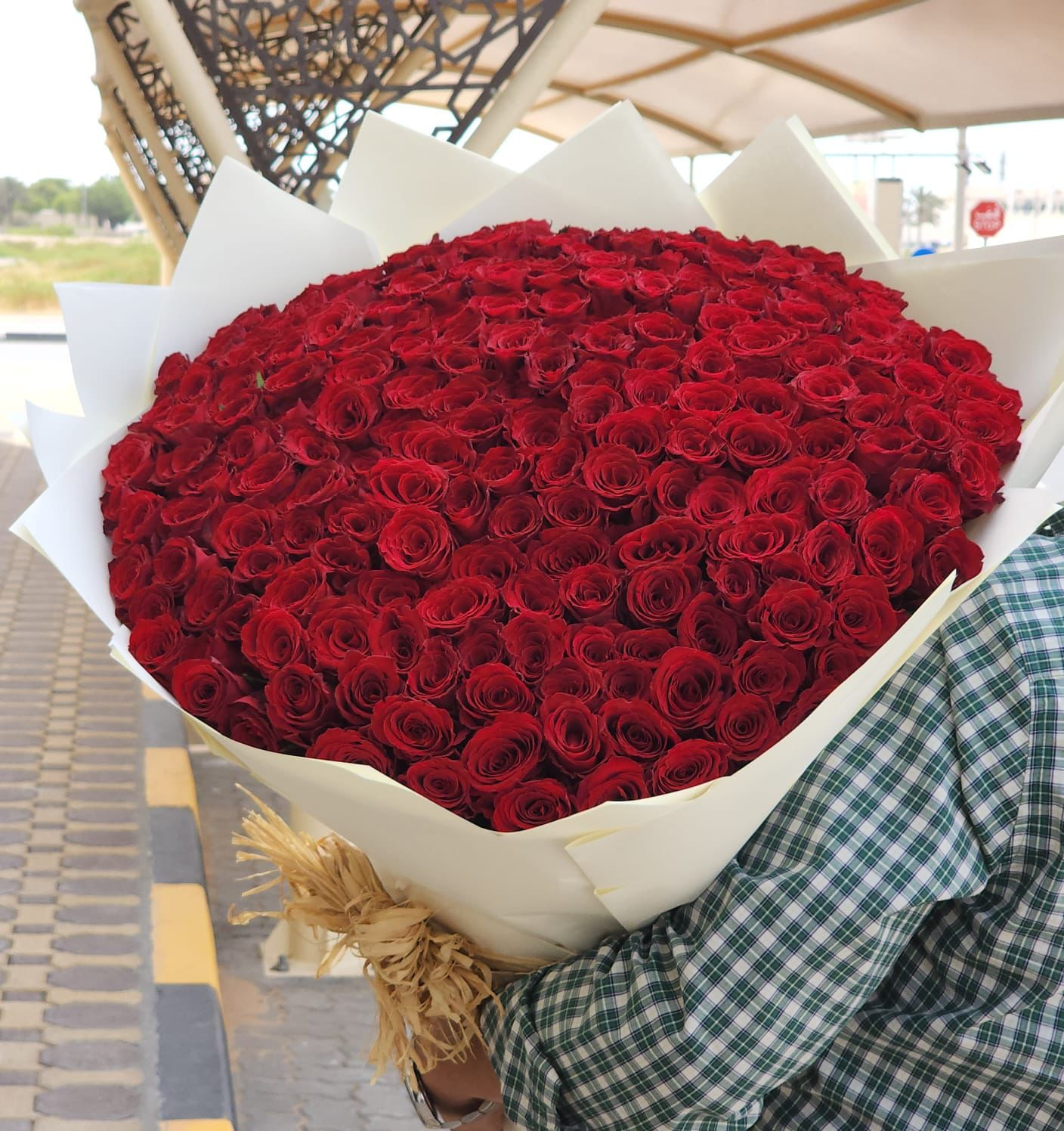 200 Red Roses Bouquet